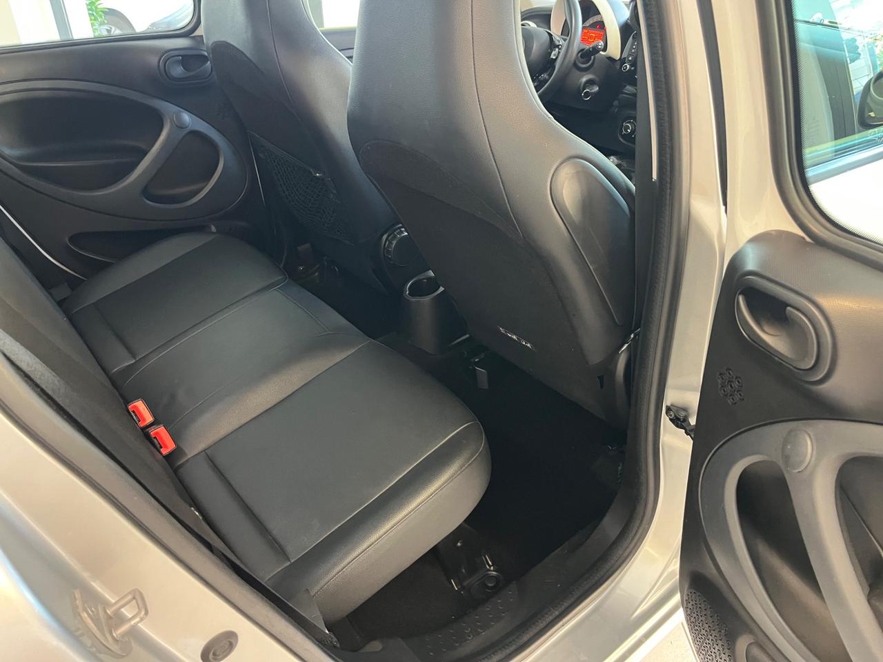 Smart ForFour 70 1.0 Prime pelle/navigatore/led!!