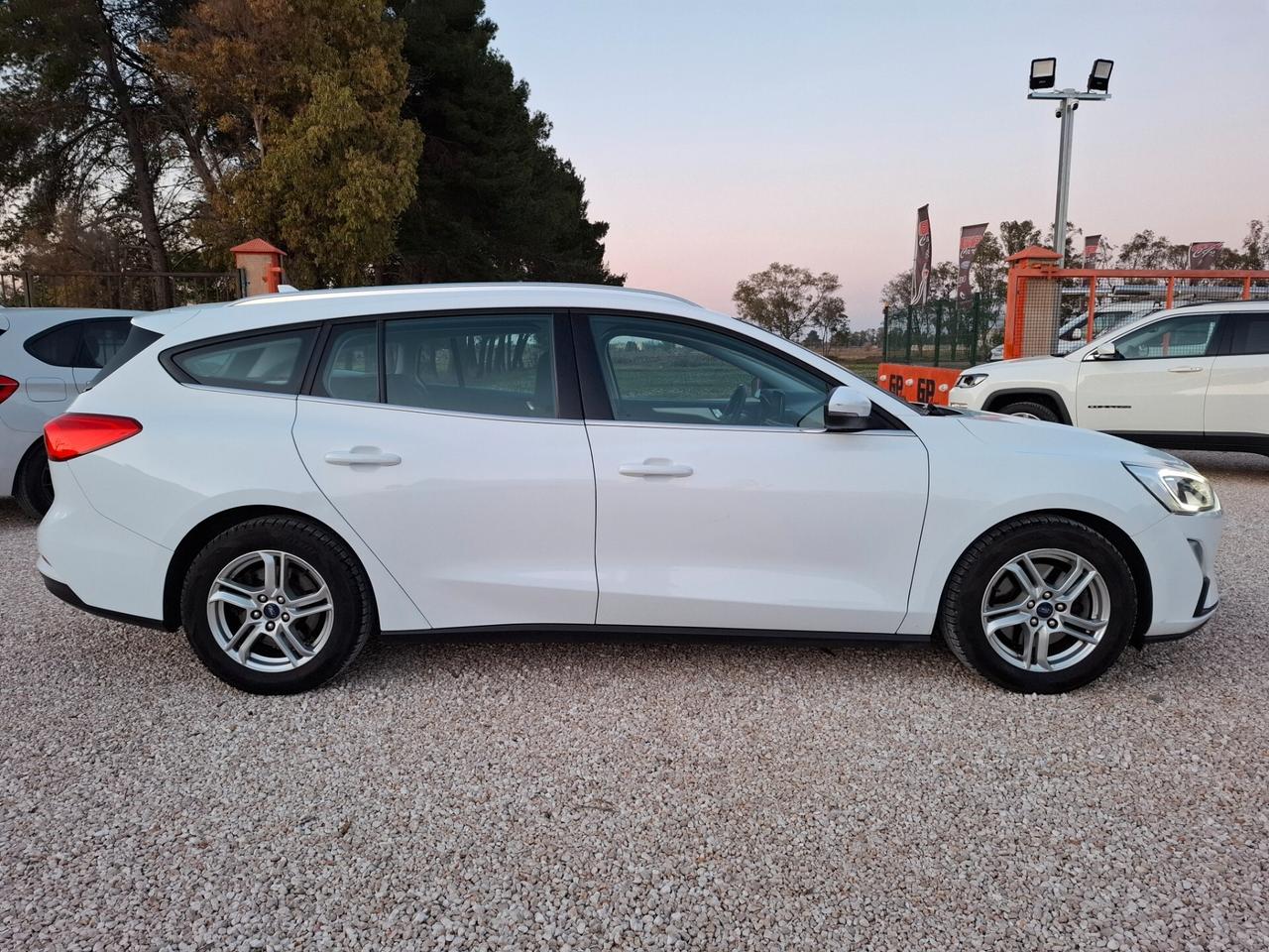 Ford Focus 1.5-120 CV autom.SW *TELECAMERA*NAVI