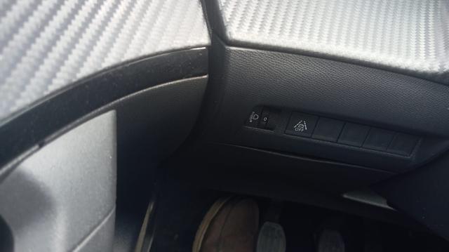 PEUGEOT 2008 *PROMO* PureTech 100 S&S Allure