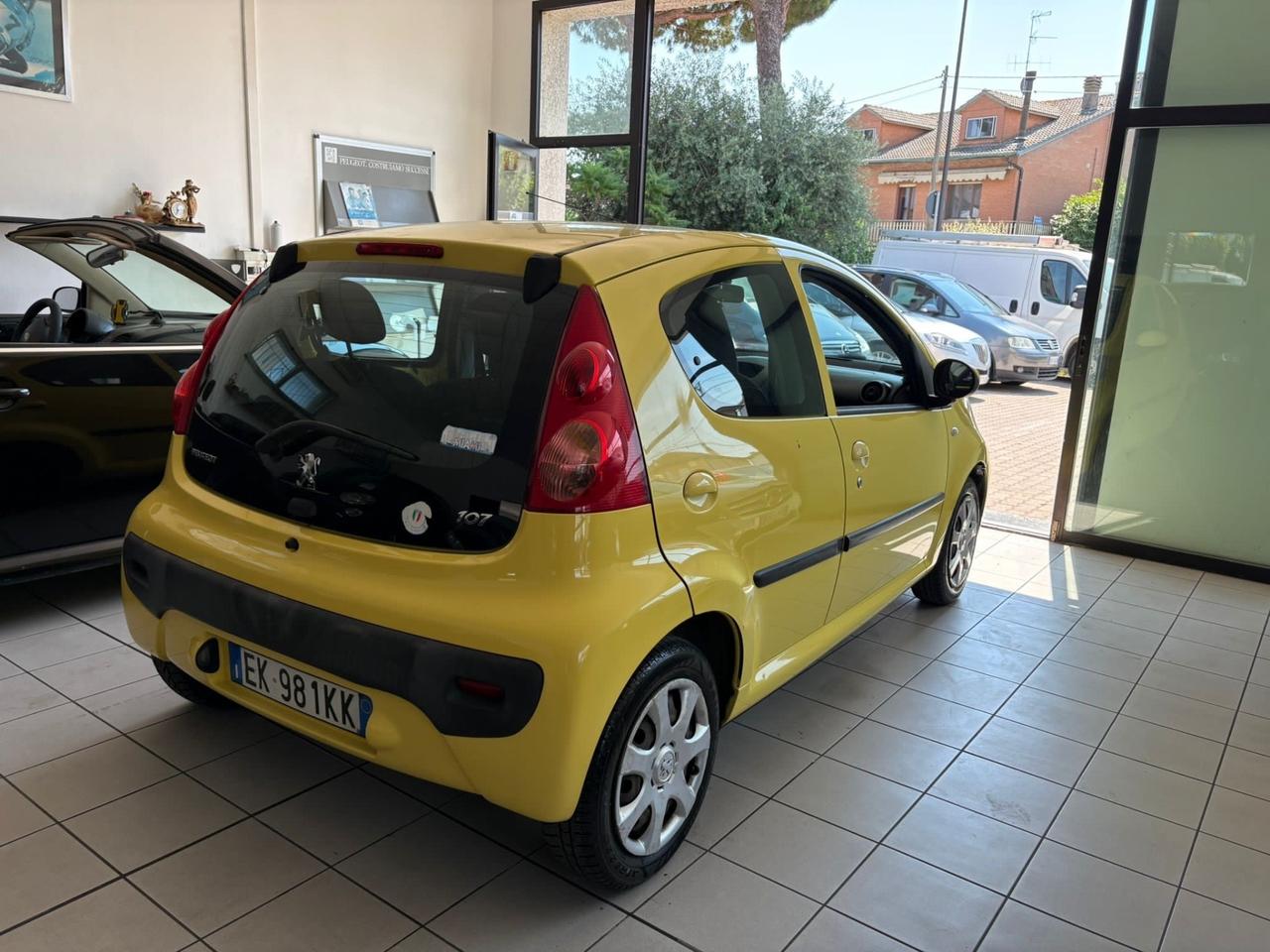 Peugeot 107 1.0 68CV 5p. Urban Move
