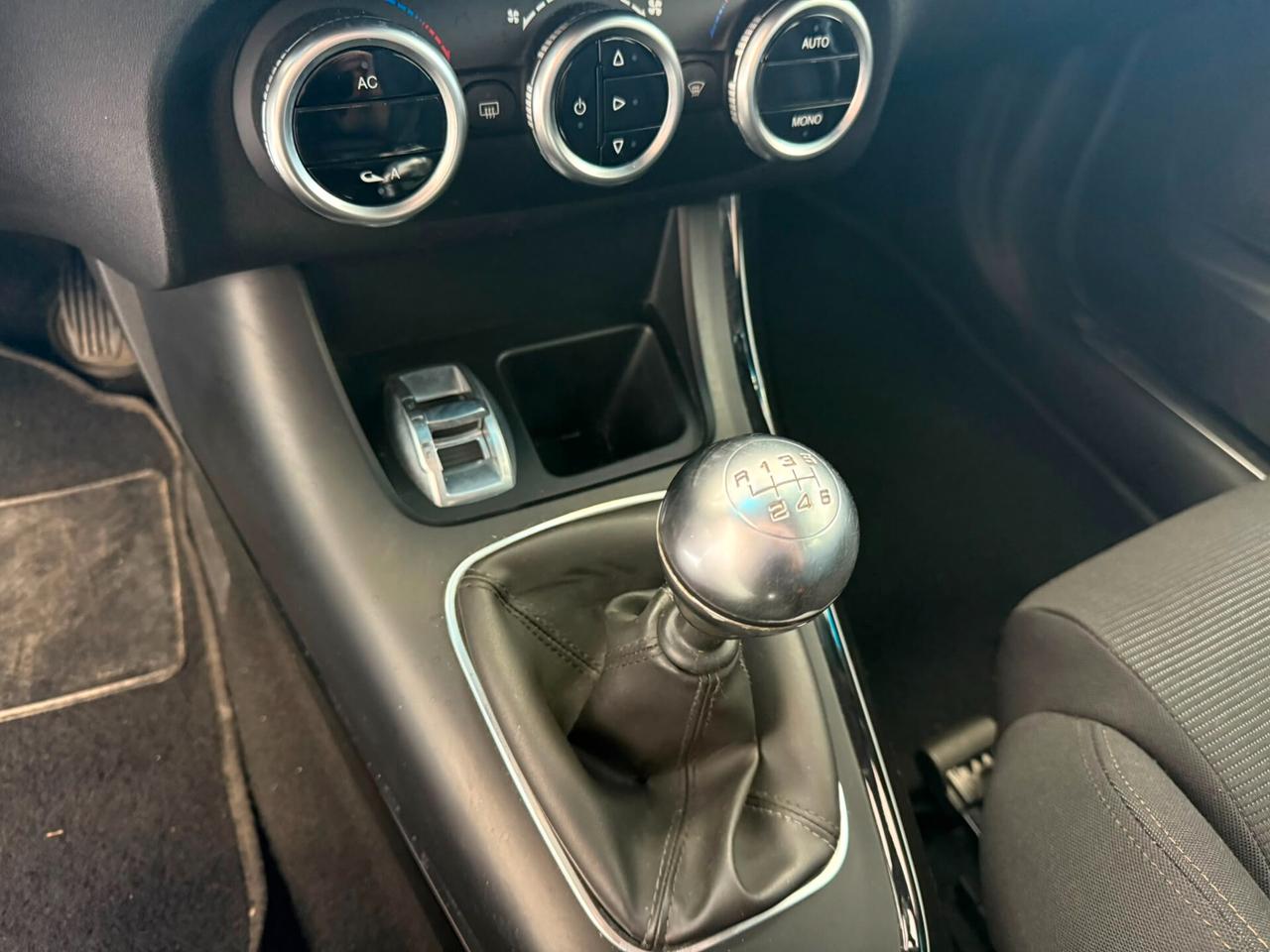 Alfa Romeo Giulietta 1.6 JTDm-2b x neo 2011