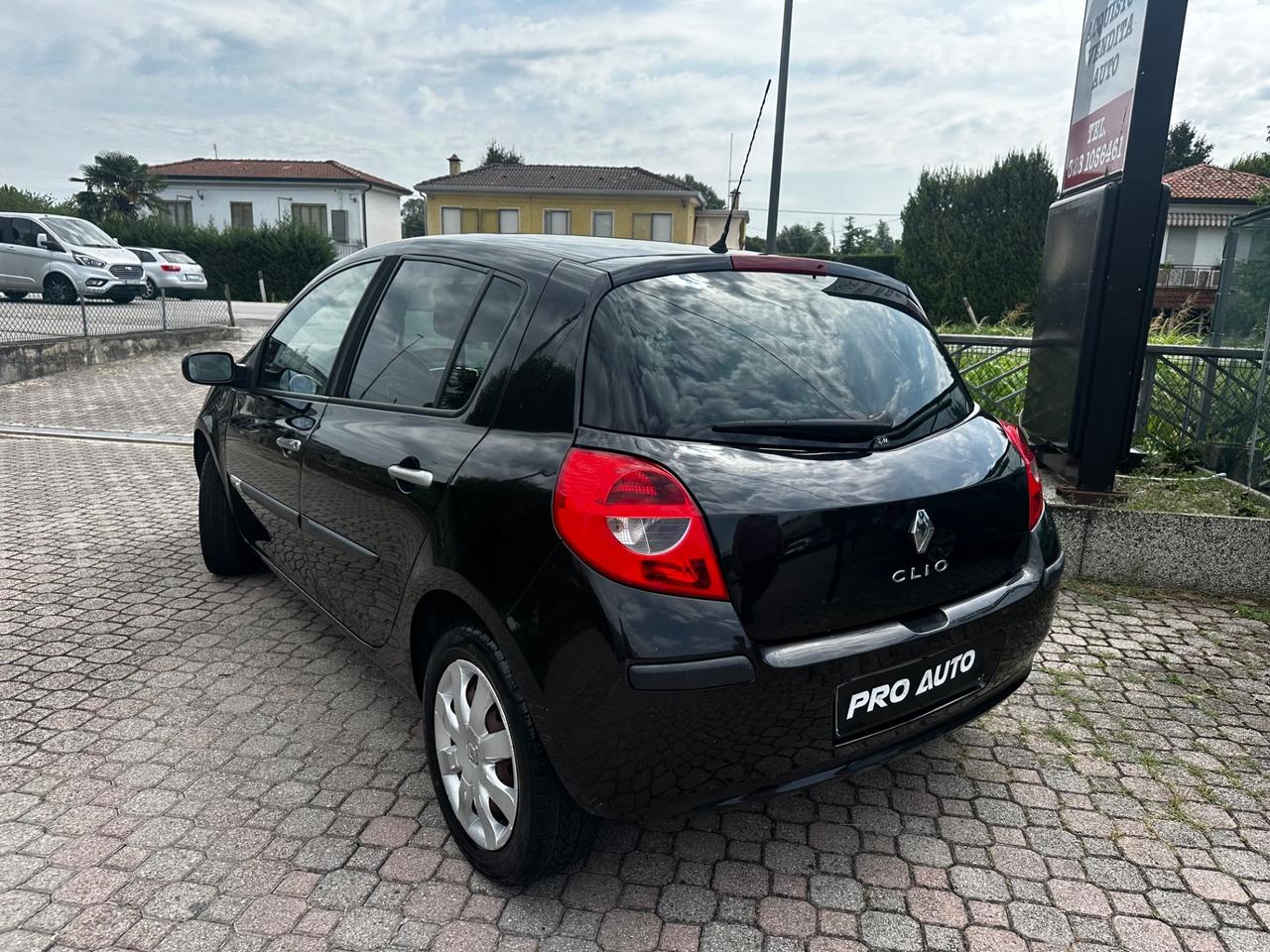 Renault Clio 1.2 16V 5 porte Dynamique