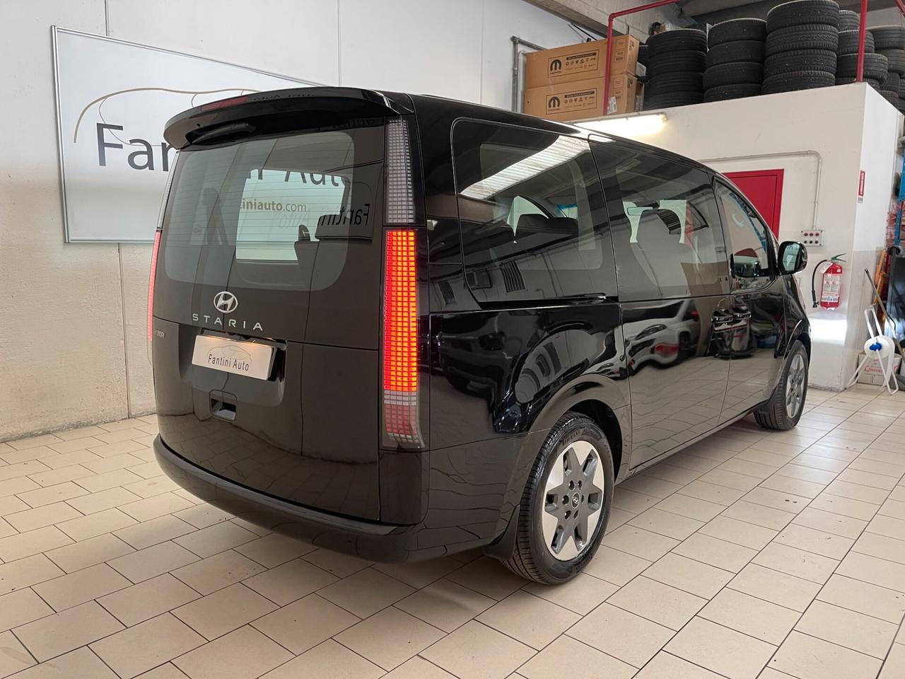 Hyundai Staria Wagon 2.2 CRDi 177cv 2wd c.auto-LEGGI SOTTO