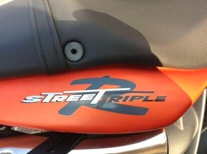 MOTO Triumph Motorcycles limited STREET TRIPLE R