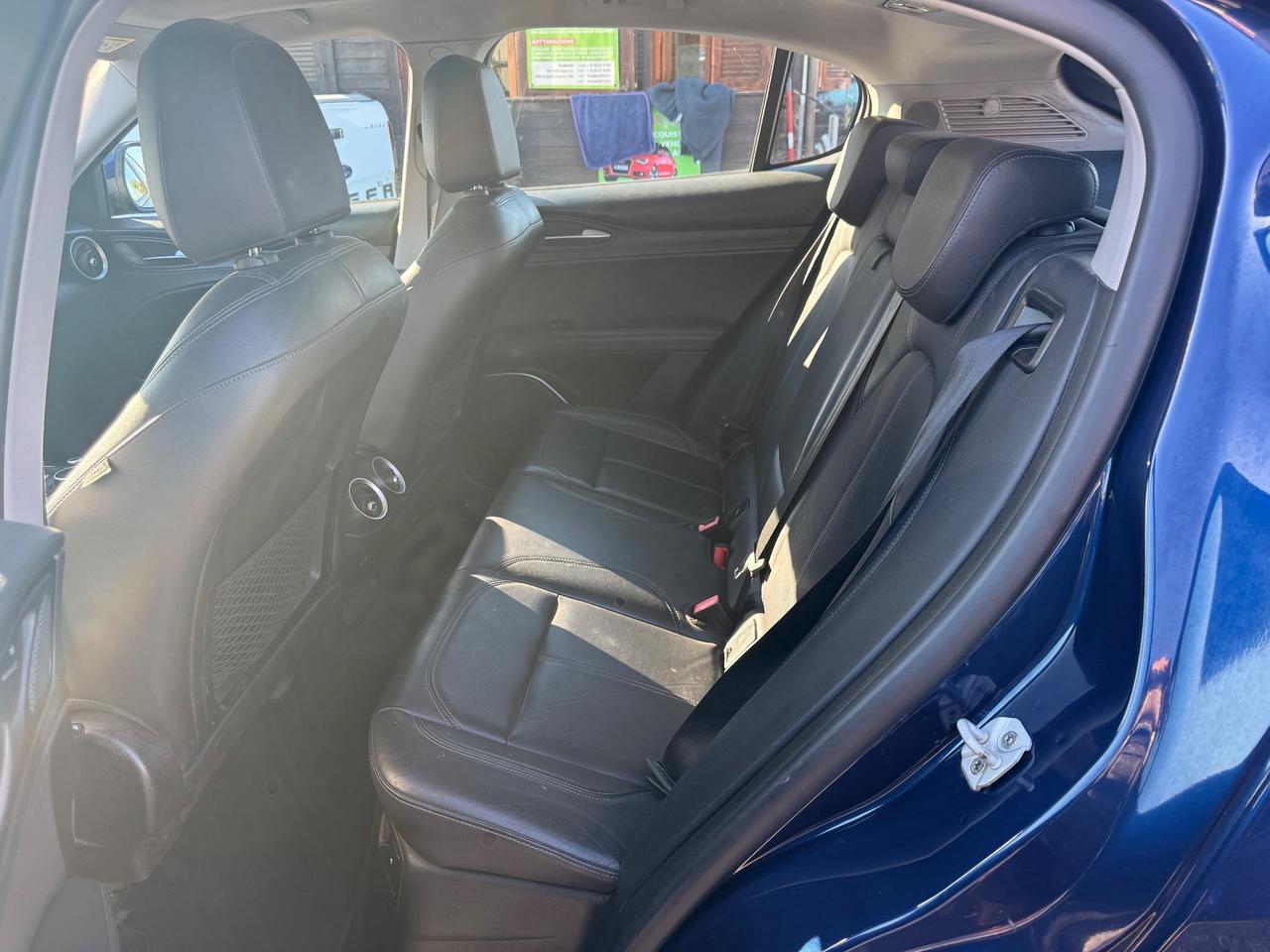 Alfa Romeo Stelvio 2.2 Turbodiesel 180 CV AT8 Q4 Executive