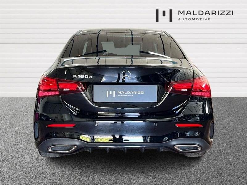 Mercedes-Benz Classe A - V177 2023 A 180 d AMG Line Premium auto
