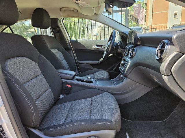 MERCEDES-BENZ A 180 Executive