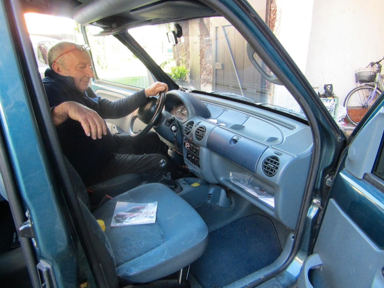 Renault Kangoo 1.4 BZ per Trasporto Disabili