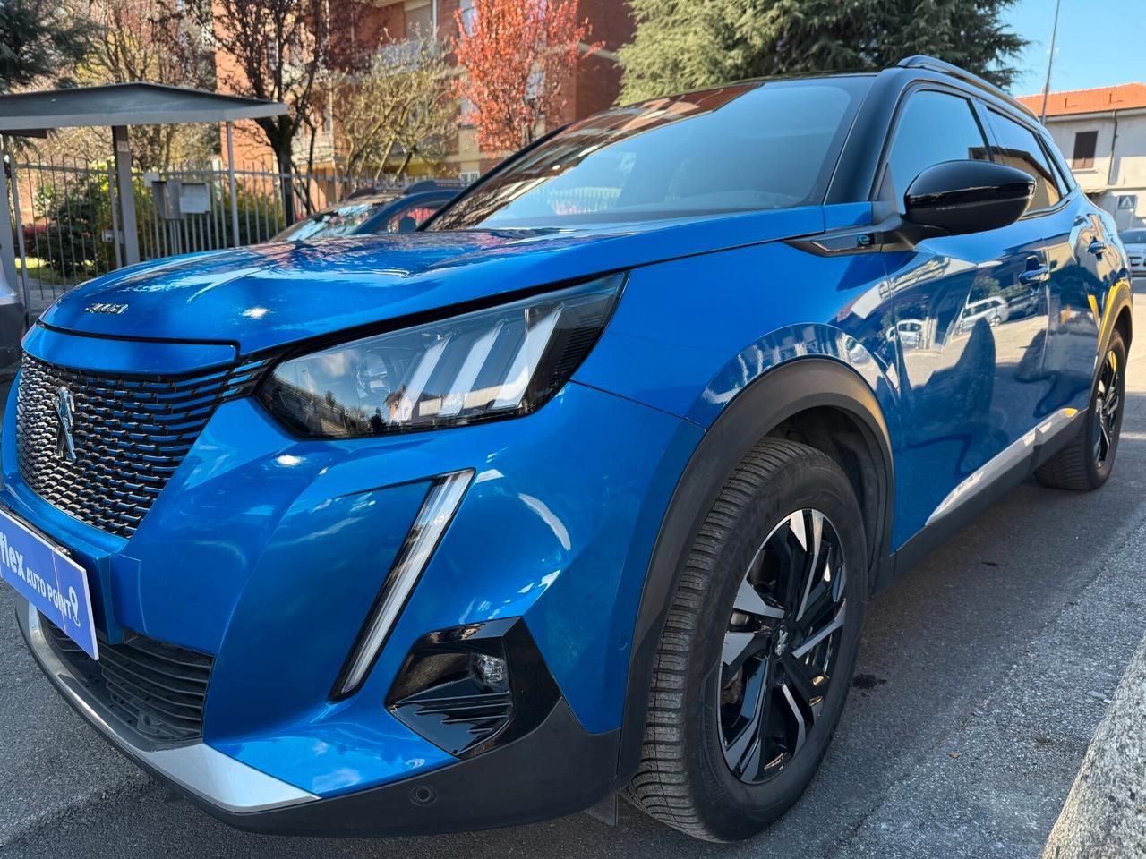 Peugeot 2008 motore elettrico 136 CV GT