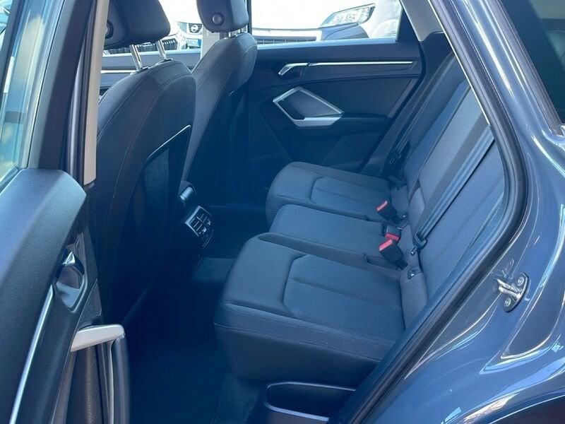 Audi Q3 Q3 35 TDI S tronic Business Advanced