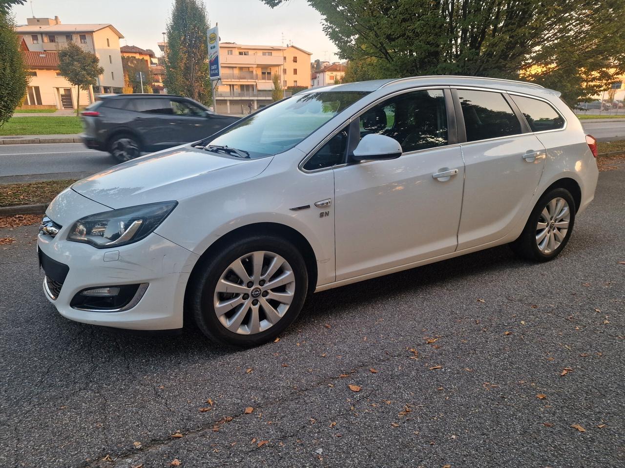 Opel Astra 2.0 CDTI 165CV Sports Tourer aut. Cosmo Fleet