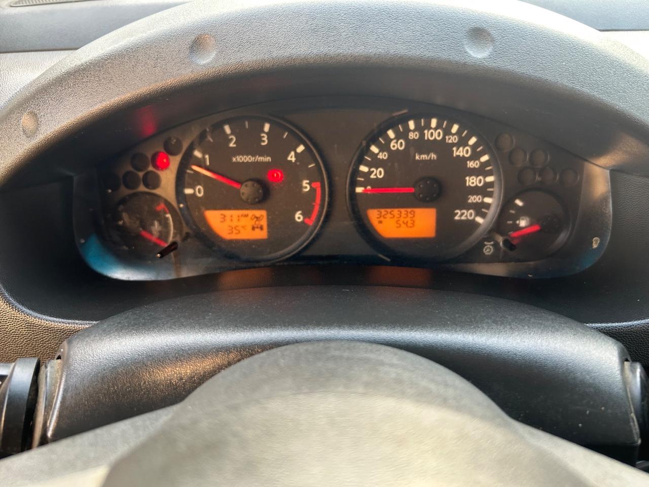 Nissan Navara 2.5 dCi 4 porte Doppia Cabina 4X4