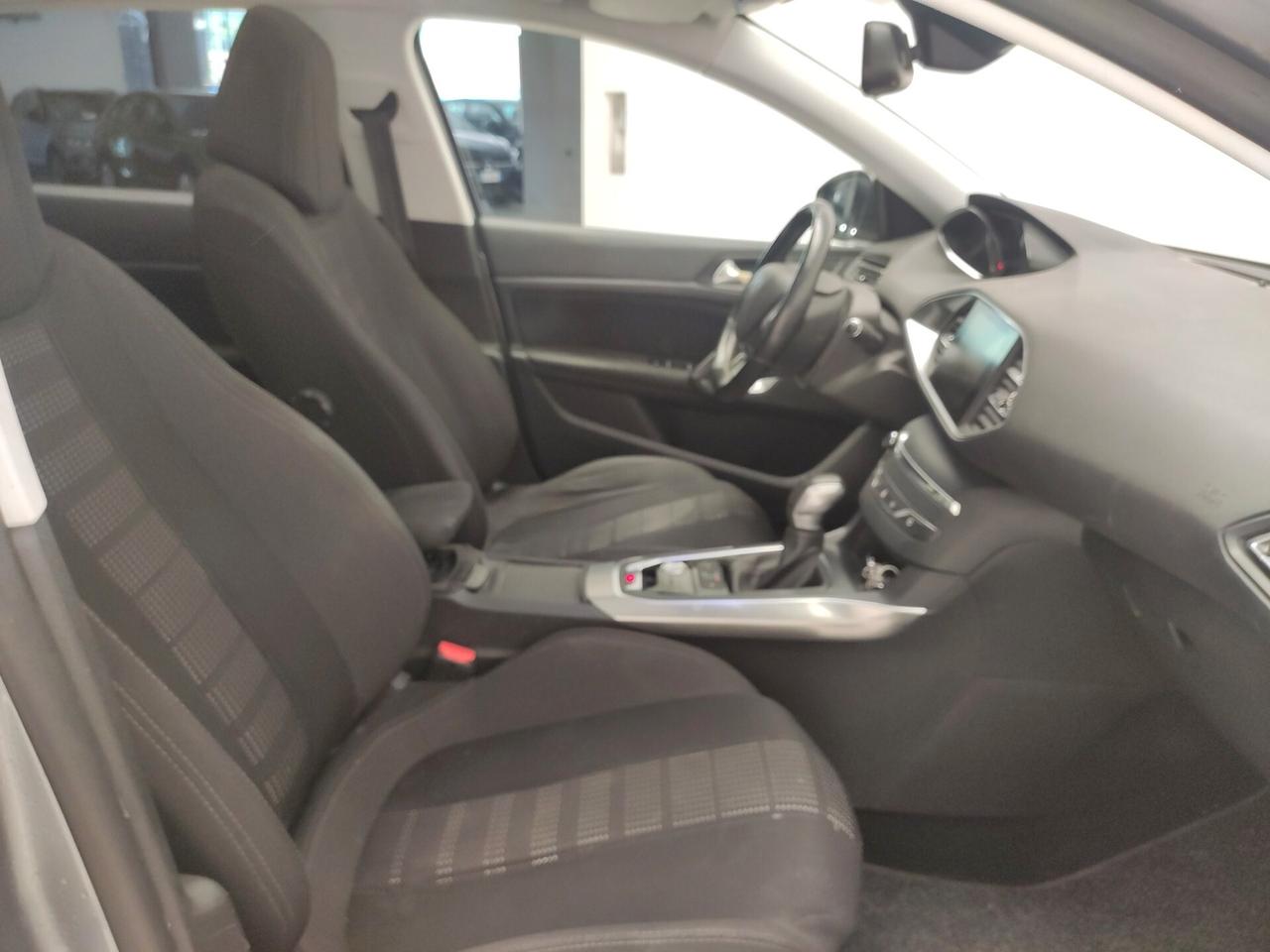 Peugeot 308 BlueHDi 150 S&S SW Allure