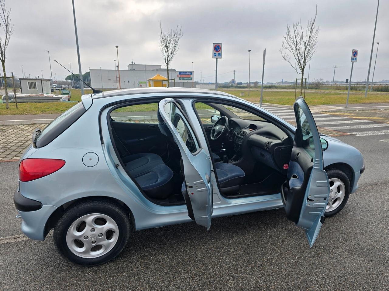 Peugeot 206 1.4 Benzina NEOPATENTATI