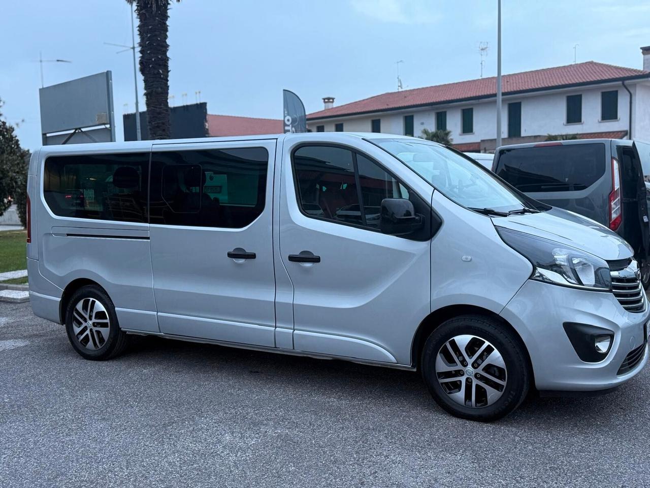 Opel Vivaro 27 1.6 BiTurbo S&S EcoFLEX PC-TN Tourer 8 posti