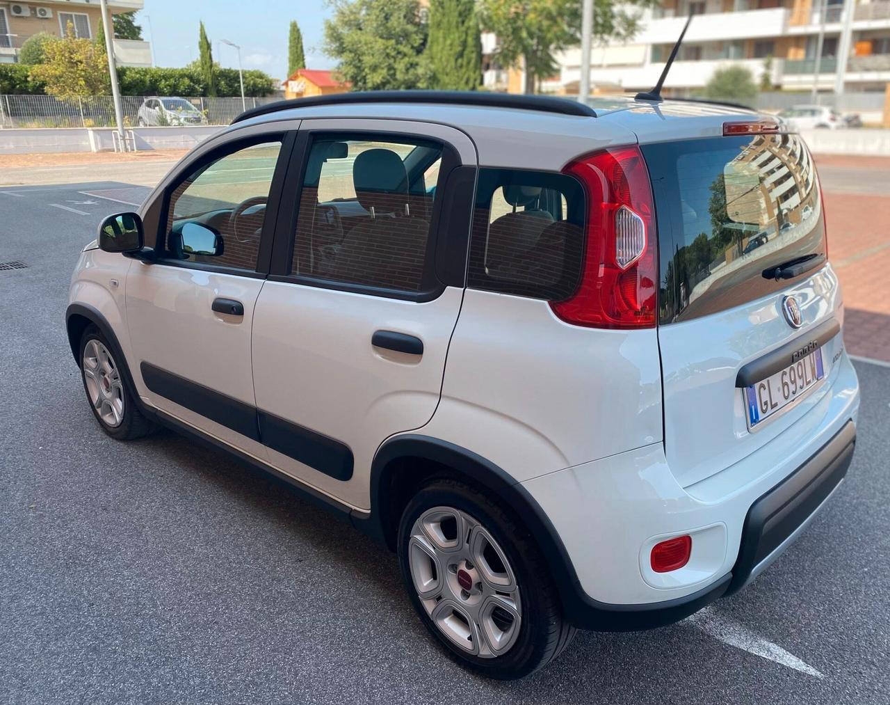 FIAT PANDA HYBRID 1.0cc S&S 5 POSTI