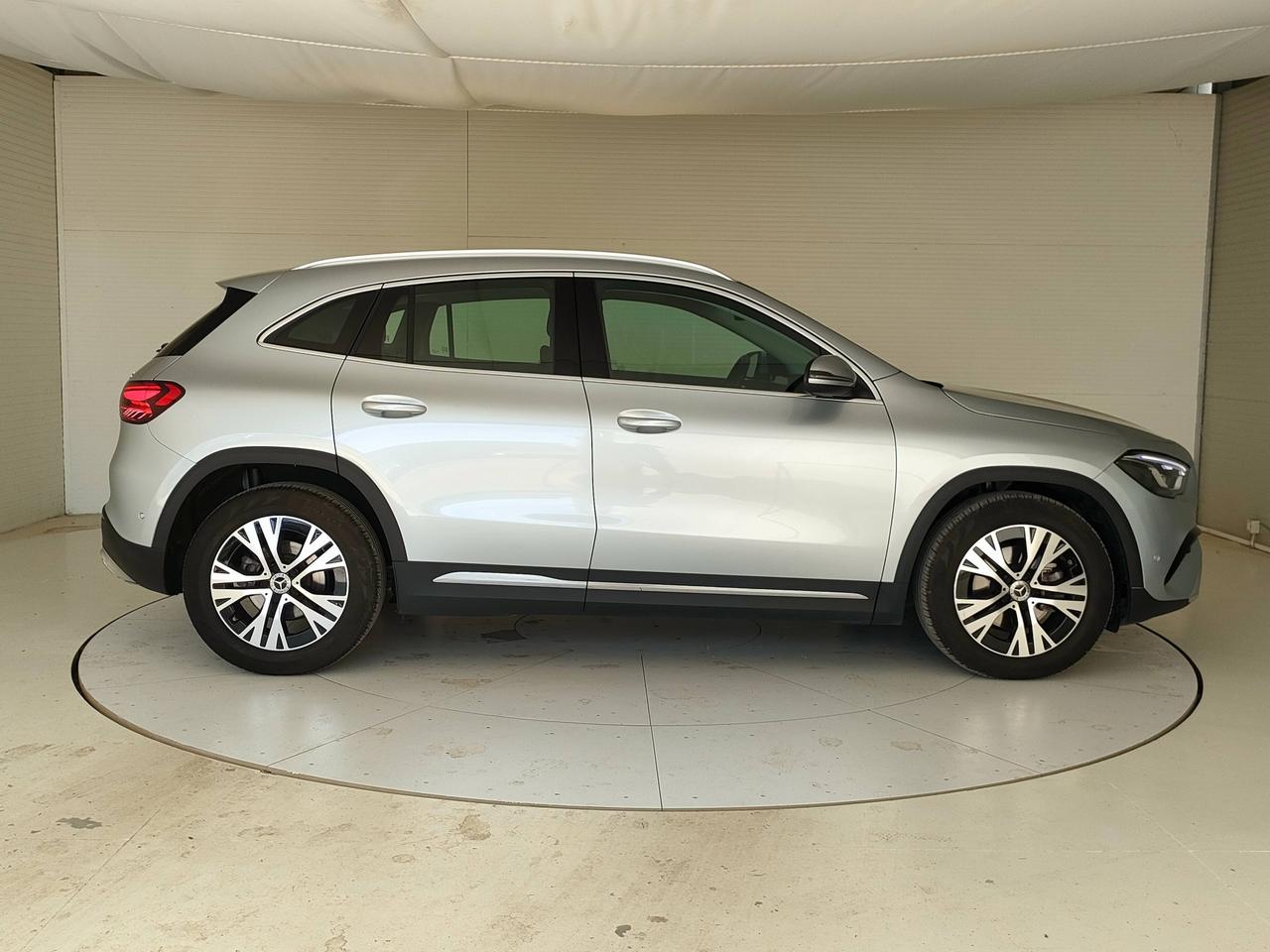 Mercedes-Benz GLA-H247 2023 - GLA 200 d Progressive Advanced Plus 4matic a