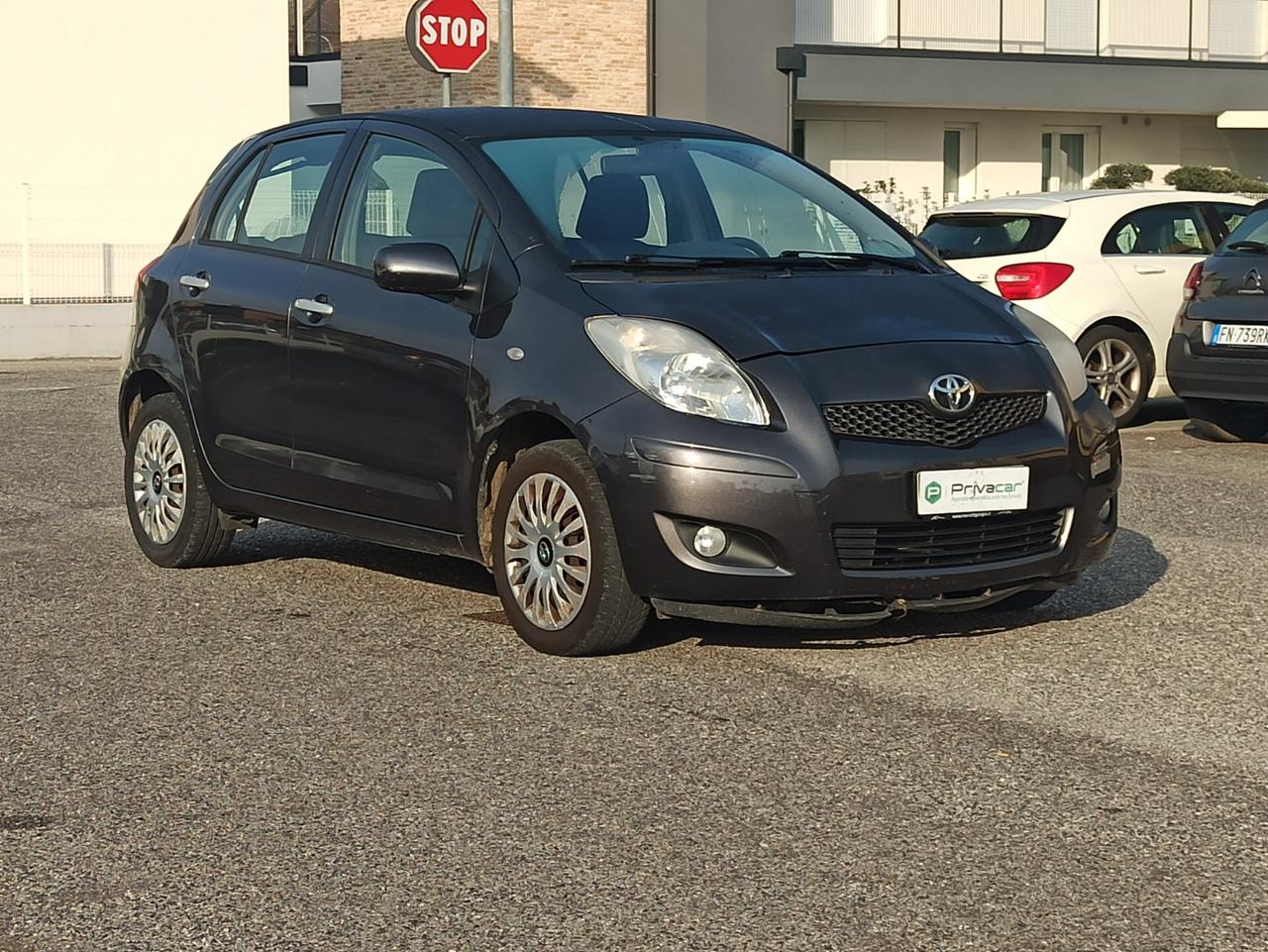 Toyota Yaris 1.0 5 porte