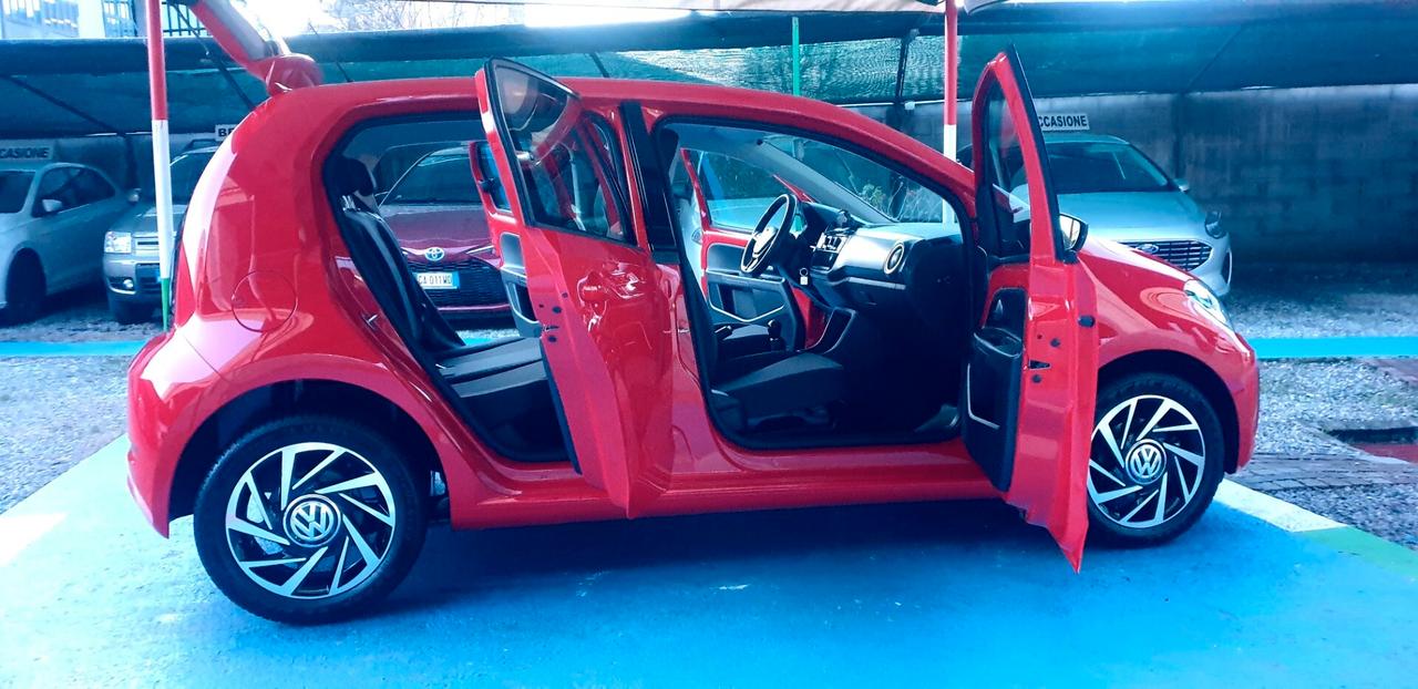 VOLKSWSWAGEN UP 1,0 BENZINA PARI NUOVO KM 19 MILA