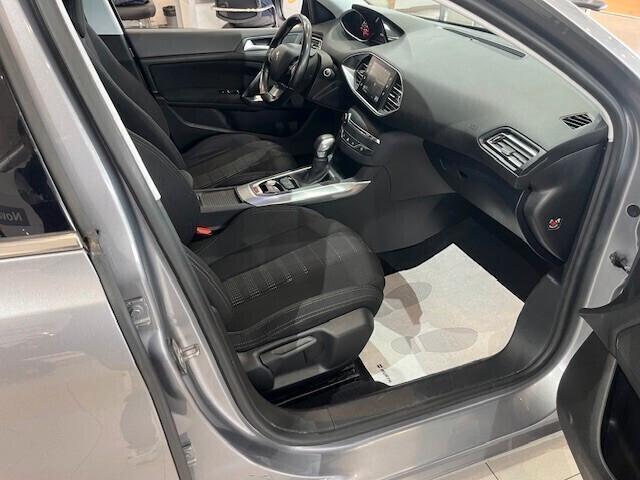 Peugeot 308 5p 1.2 puretech Allure *AUTOMATICA*95.000 KM*