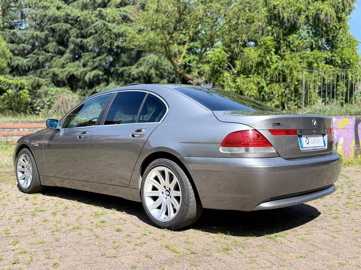 BMW Serie 7 E 65-66 745i