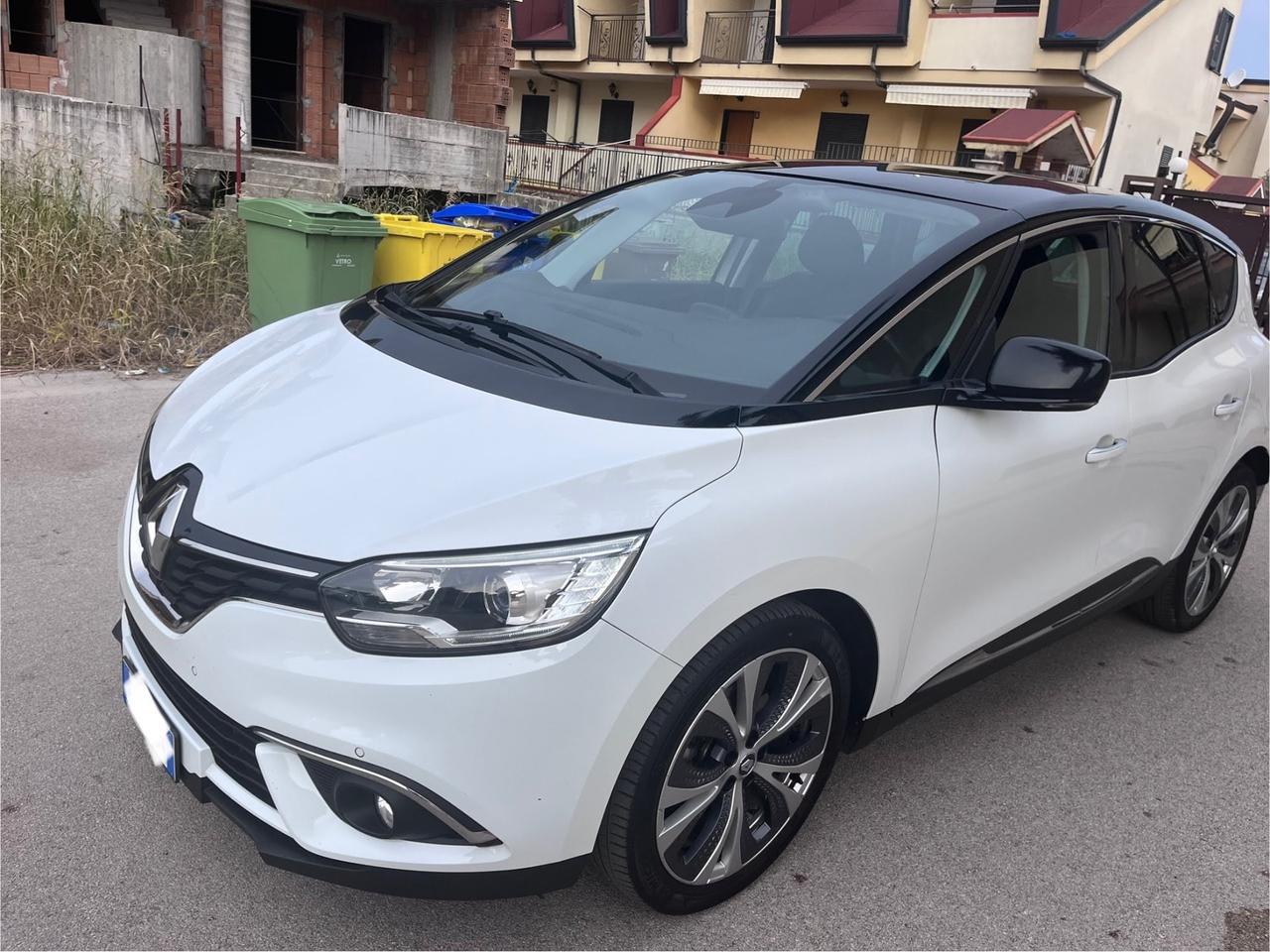 Renault Grand Scenic dCi 8V 110 CV EDC Energy Intens