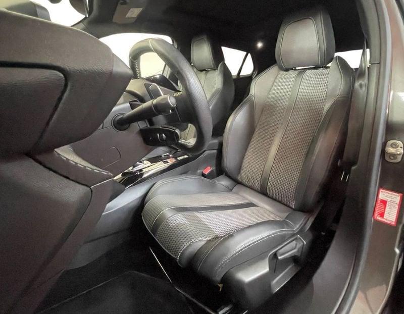 Peugeot 2008 PureTech 130 EAT8 S&S GT - NEOPATENTATI