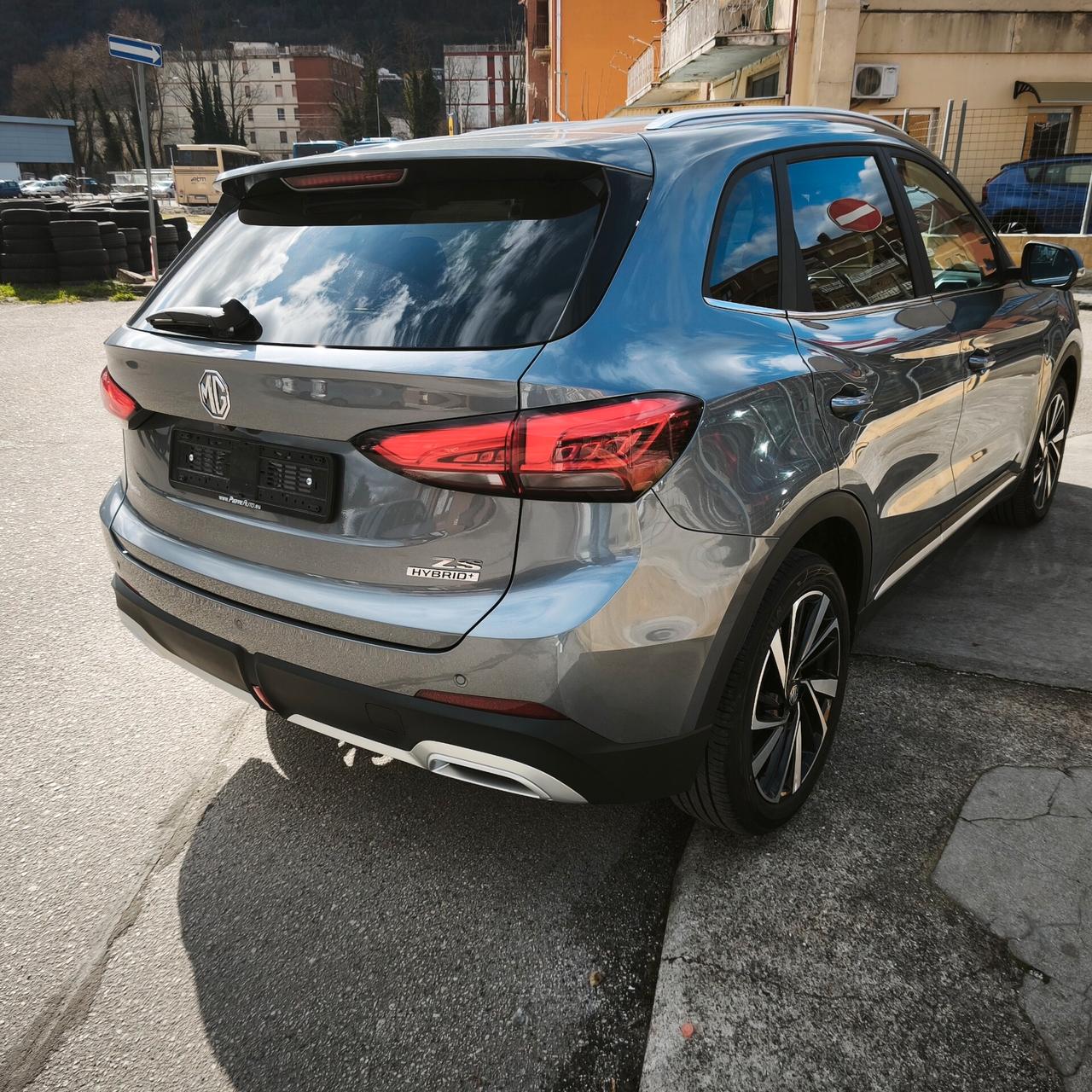 Mg ZS 1.5 Hybrid+ Luxury Full Hybrid