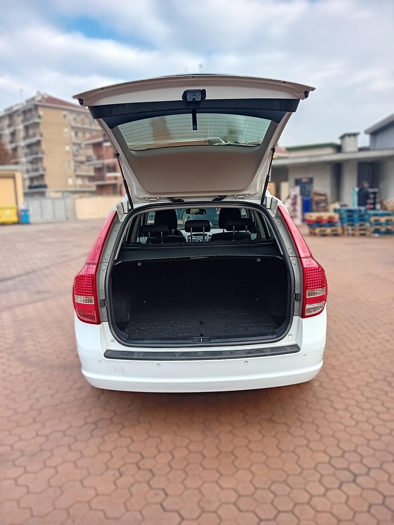 Kia Ceed - APERTI AD AGOSTO