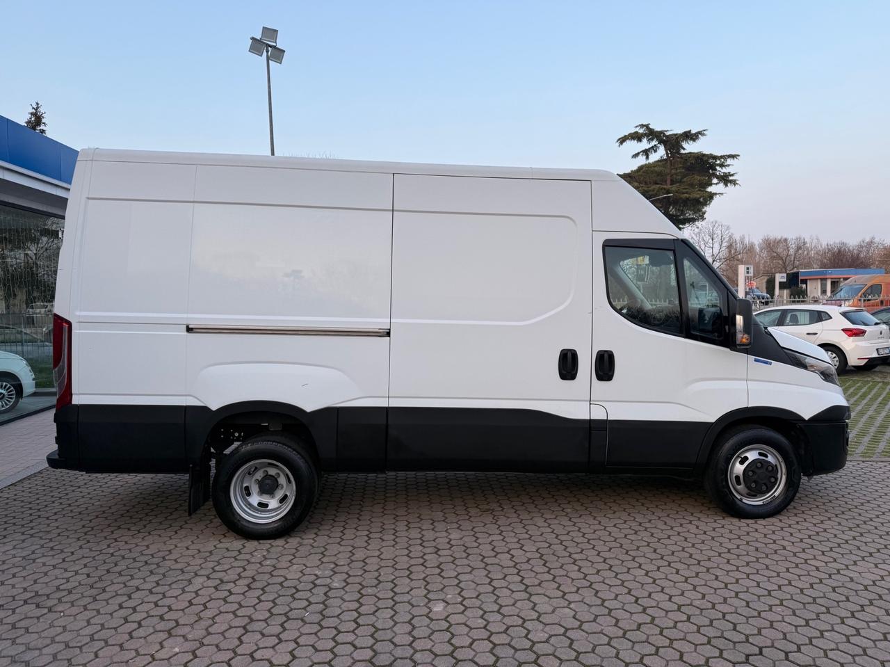 Iveco Daily 35C14SA8V BTor 2.3HPT - Hi-Matic