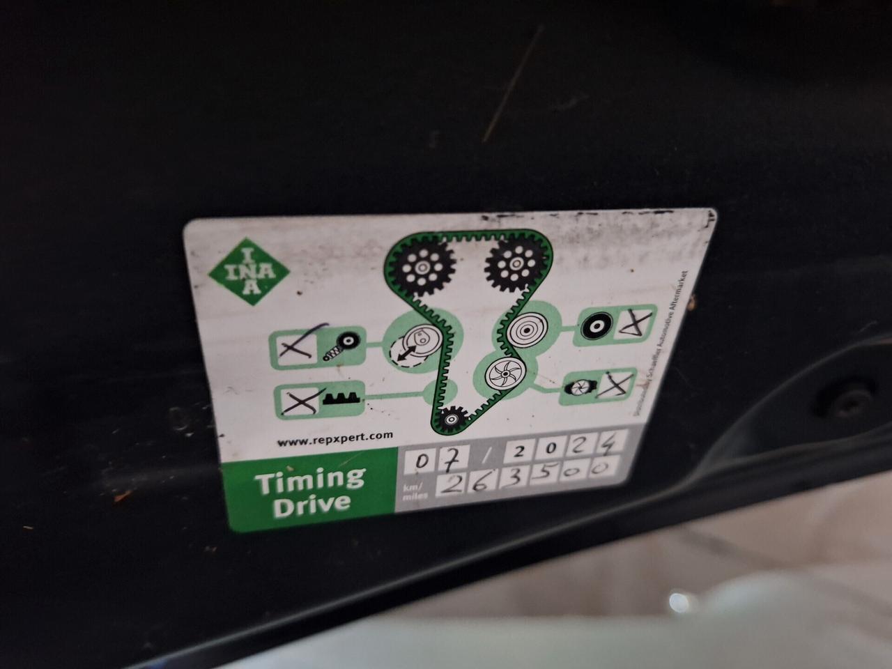 Peugeot 5008 2.0 HDi 150CV Business NAVI TETTO 5 POSTI GANCIO TRAINO HEAD-UP DISPlAY