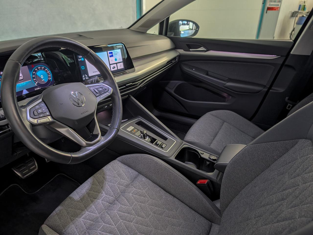 Volkswagen golf viii 1.0 eTSI 110cv DSG Life Move