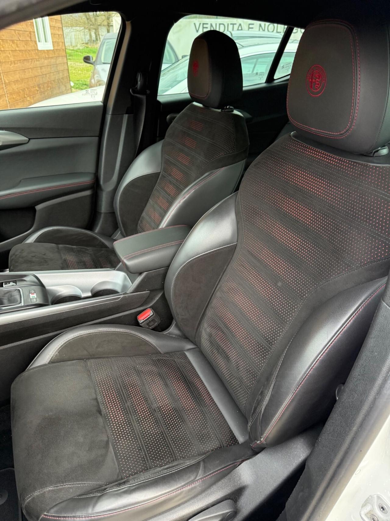Alfa Romeo Tonale PLUG IN hibryd garanzia 3 ANNI