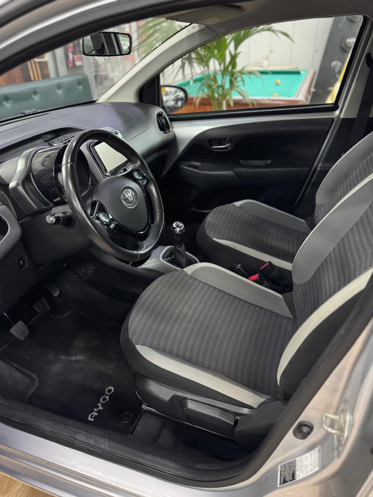 Toyota Aygo 1.0 VVT-i 72 CV 3 porte x-cool