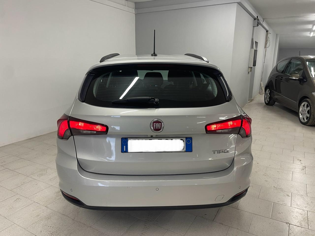 Fiat Tipo 1.6 Mjt S&S SW Lounge Perfetta !