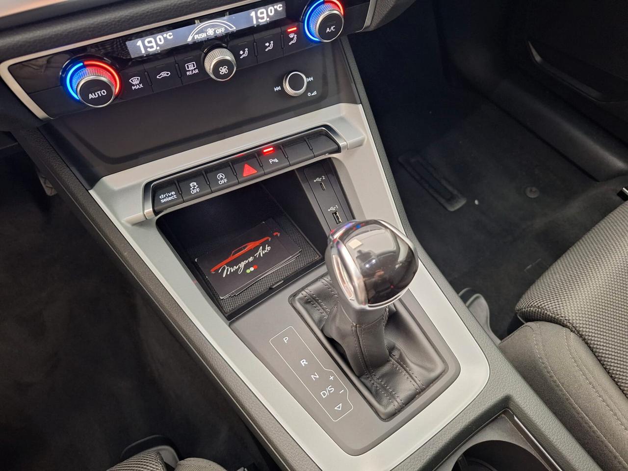 Audi Q3 35 TDI S tronic Business