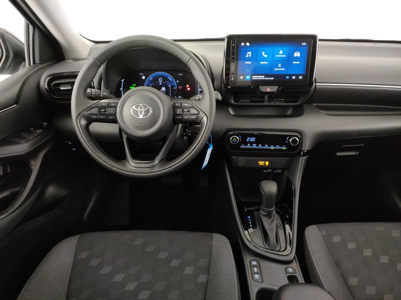 TOYOTA Yaris 1.5h Trend