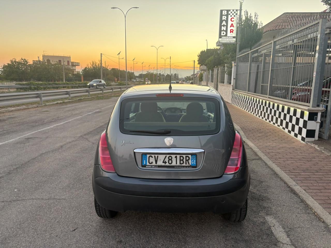 Lancia Ypsilon 1200 Argento 2005