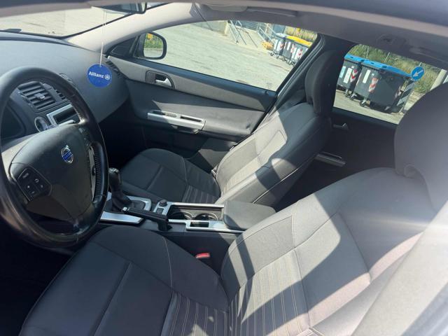 VOLVO V50 VOLVO V50 DRIVE POLAR PLUS (84 KW)