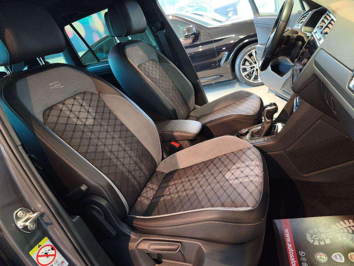 Volkswagen Tiguan 2.0 TDI R-Line Solo 68.000km 4 MOTION