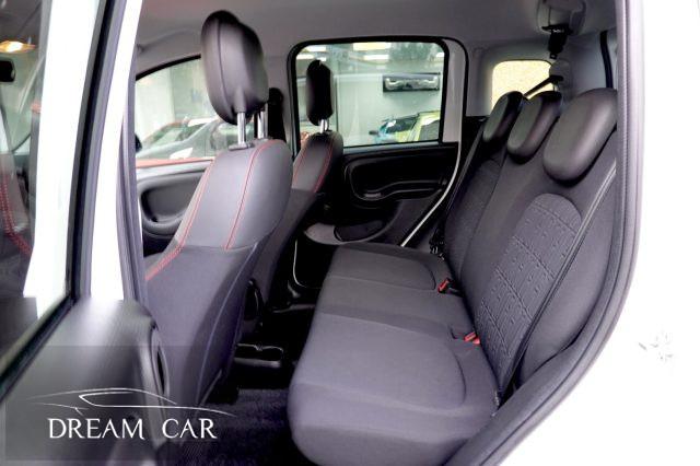 FIAT Panda 1.0 FireFly S&S Hybrid Red UNIPRO