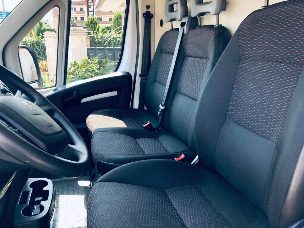 Peugeot Boxer 335 2.2 BlueHDi 140 S&S PC-TM Furgon