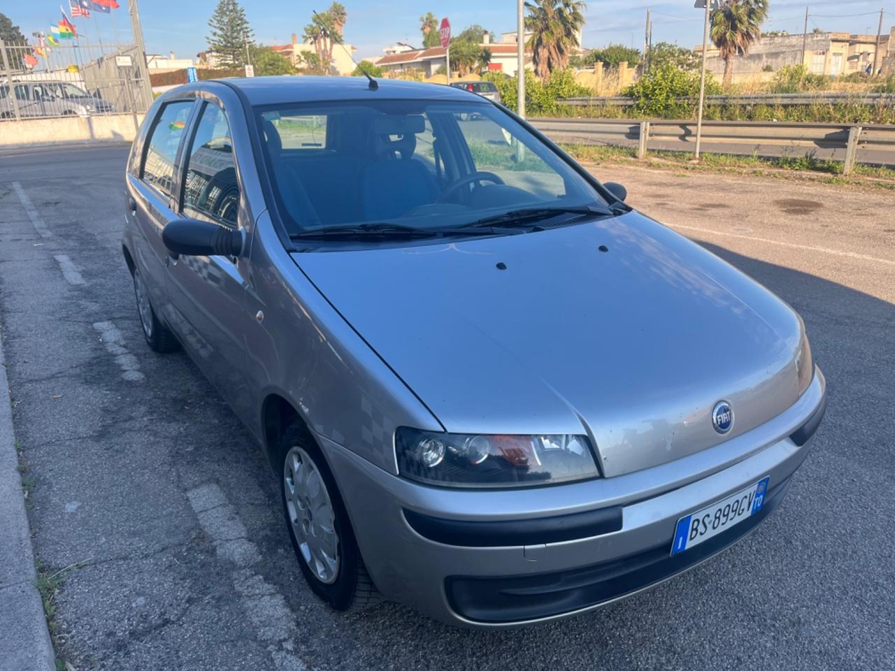 Fiat Punto 1.2i cat 5 porte Unipro 2001