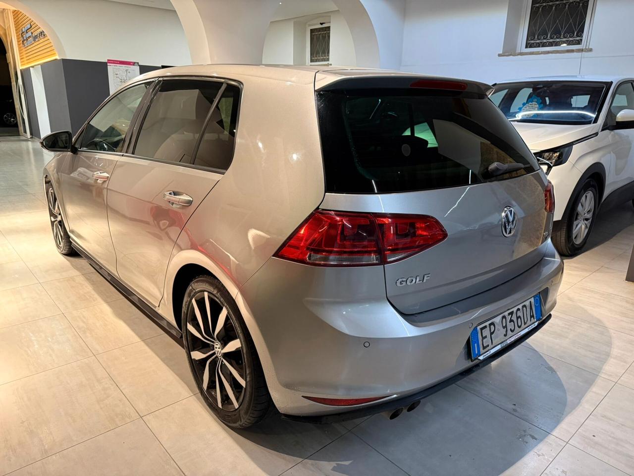 Volkswagen Golf 2.0 TDI 5p. Highline BlueMotion Technology