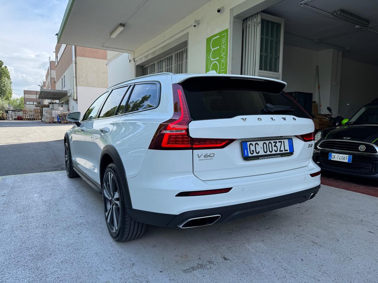 Volvo V60 CrossCountry 2.0 b4 AWD GARANZIA 24 MESI
