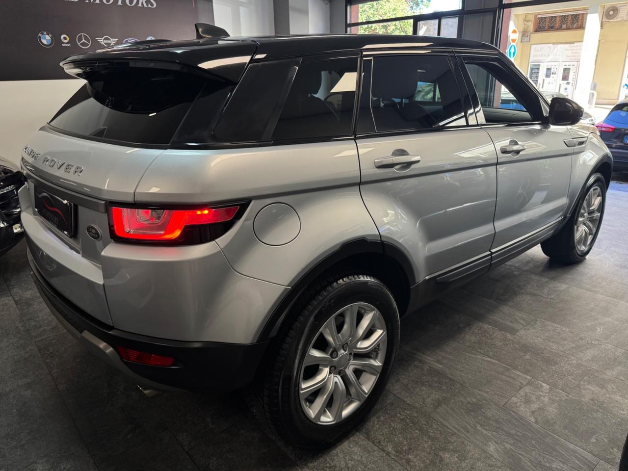 Range Rover Evoque 2.0 TD4 150 CV HSE Finanziabile
