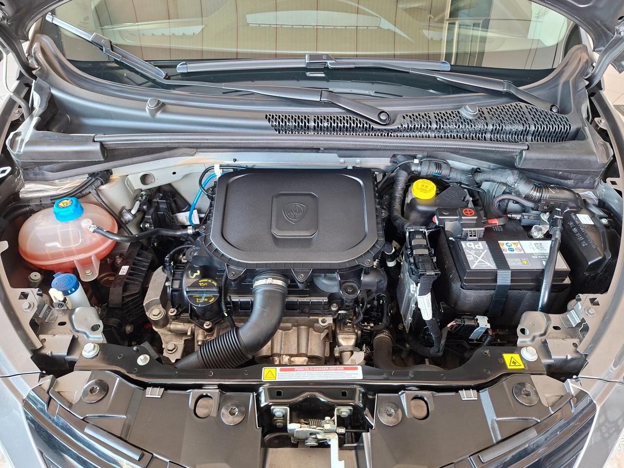 Lancia Ypsilon 1.0 FireFly 5 porte S&S Hybrid Gold