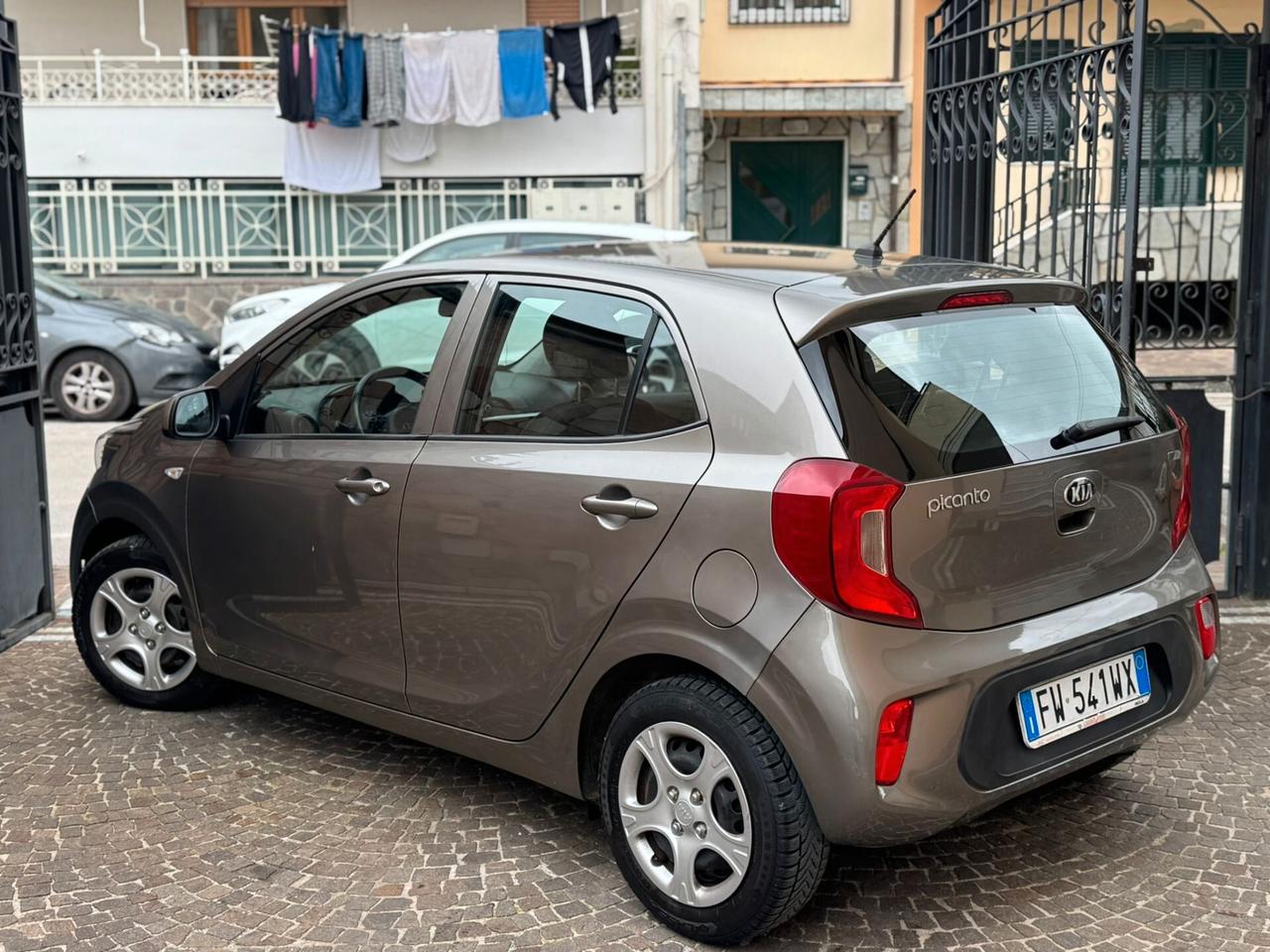 Kia Picanto 1.0 12V EcoGPL 5 porte Cool