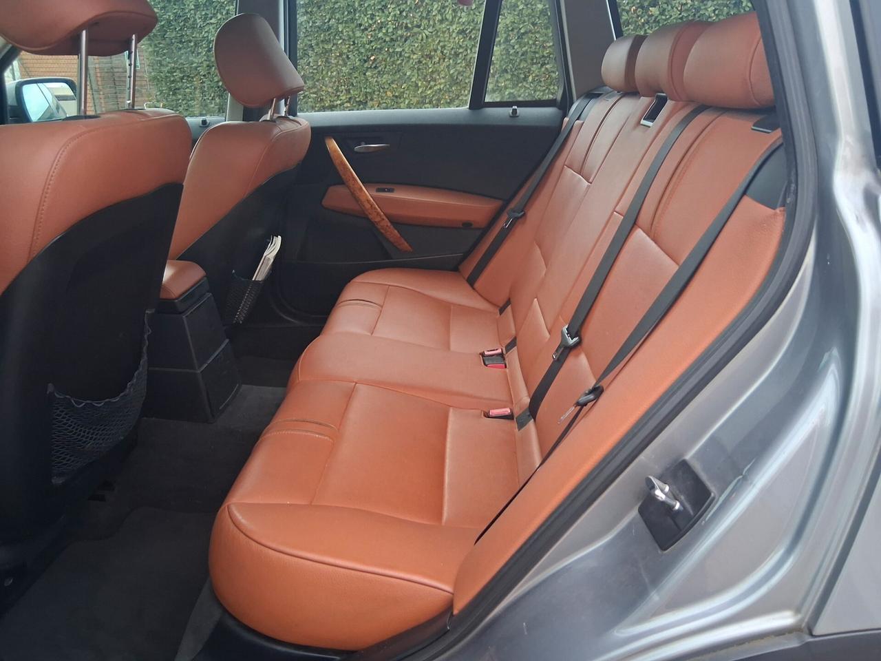 Bmw X3 3.0d cat Futura ..CELL 320 147 1147 WUATSAPP 3276540940