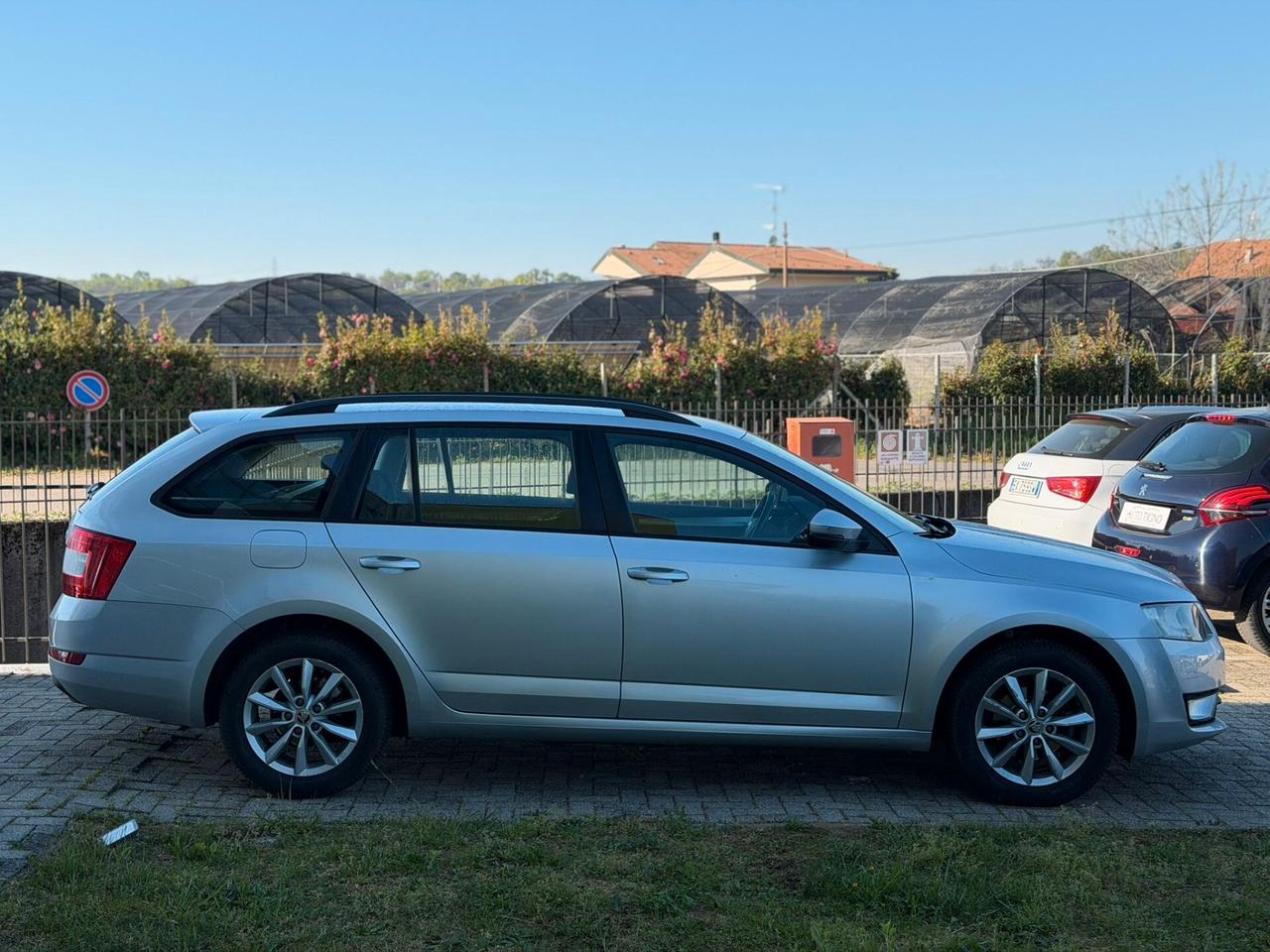 Skoda Octavia 1.6 TDI CR 105 CV DSG Wagon Elegance